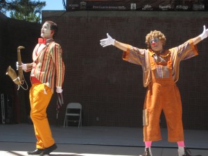 Clowns from the Basque Country entertained the crowd