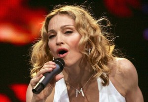 Madonna's MDNA tour includes the Basque group Kalakan.