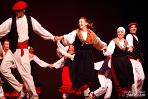 Oinkari dancers at Festa'ra