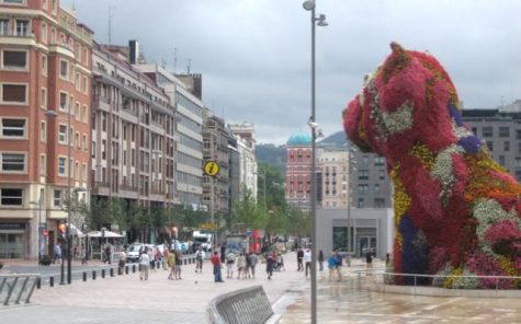 The Flower Puppy at the entrance of the Guggenheim Museum in Bilbao