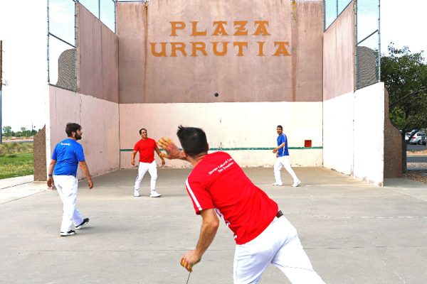 Basque and Mexican players faced off in Plaza Urrutia in Grand Junction, Colorado. Courtesy of Joaquin Garcia of Colorado Euskal Etxea.