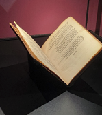 The first book published in Basque, Linguae Vasconum Primitiae, was on display in Baiona.