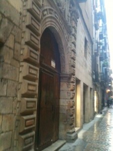 cascoviejobilbao2 Some parts of the Casco Viejo of Bilbao date back to the 15th and 16th centuries.