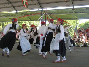 Girls from Gauden Bat wrap the maypole at the Southern California picnic.