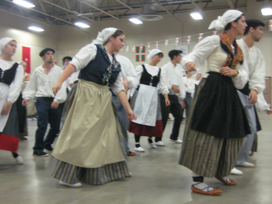 California Hartza dance group