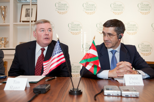 Culinary Institute of American President Tim Ryan and Basque Lehendakari Patxi Lopez agreed to strengthen culinary and cultural ties. Photo: Courtesy of the Culinary Institute.